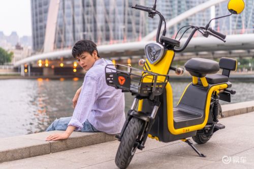 電動車中的潮流科技,學生黨選雅迪r3準沒錯