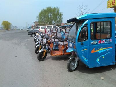 田屯六寶車行 電動(dòng)車,三輪車超市。 雅迪,愛瑪,大陽(yáng),力之星,福田,精品匯聚,品牌云集。